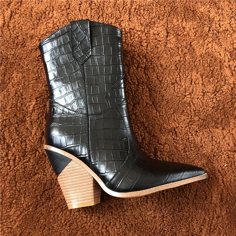 BuonoScarpe/ботинки в ковбойском стиле из крокодиловой кожи; Botas Mujer; ковбойские ботинки для женщин; дизайнерские ботинки до середины икры на массивной танкетке;