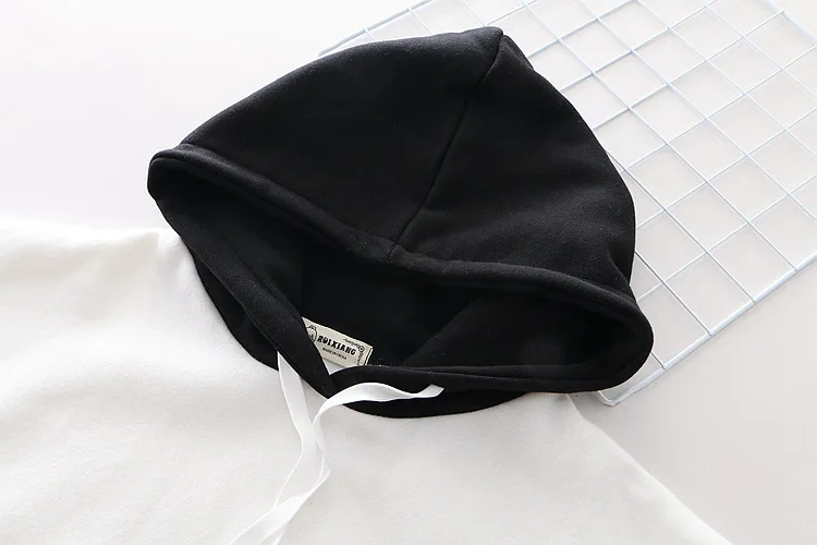 

Sweatshirts female cartoon color matching black and white cat eat fish embroidery Female easing students hoodie tide
