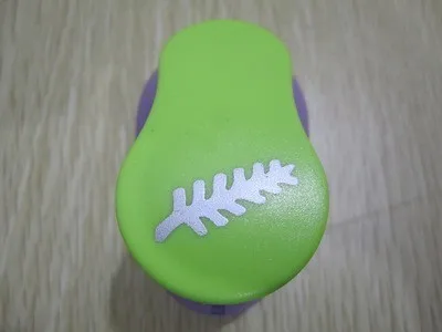 Leaf 1 ''(2,3-2,5 см) Дырокол в виде цветка резак для бумаги Diy Инструменты для производства скрапбукинга ремесло Дырокол машина для скрапбукинга Furador Eva - Цвет: Leaf