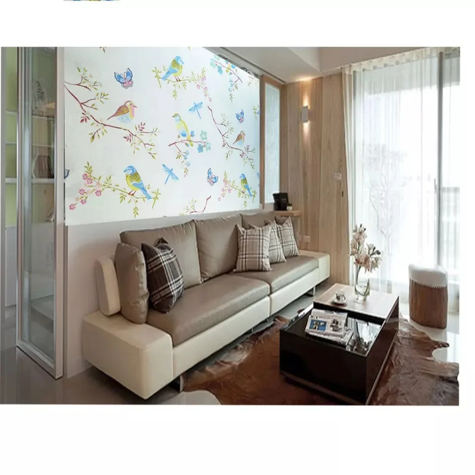 Витражное окно в виде летающих птиц из мультфильма матовые декоративные пленки