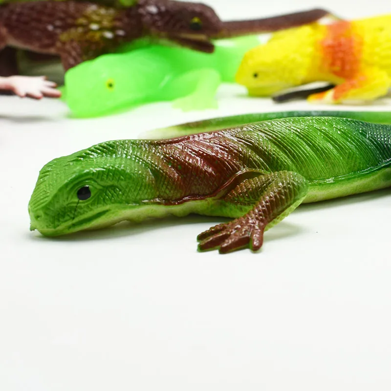 

20CM Realistic Plastic Tricky Toy Fake Lizard Garden Props Joke Prank Halloween Horror Toys