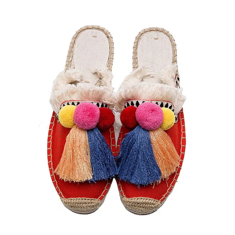 Red Pompom Mule Insta уличные Стиль Шлёпанцы обувь, женские эспадрильи летние сандалии с помпонами в Для женщин Красочные Ленточки пляжные босоножки на каблуках для женщин - Цвет: Red Pompom Mule