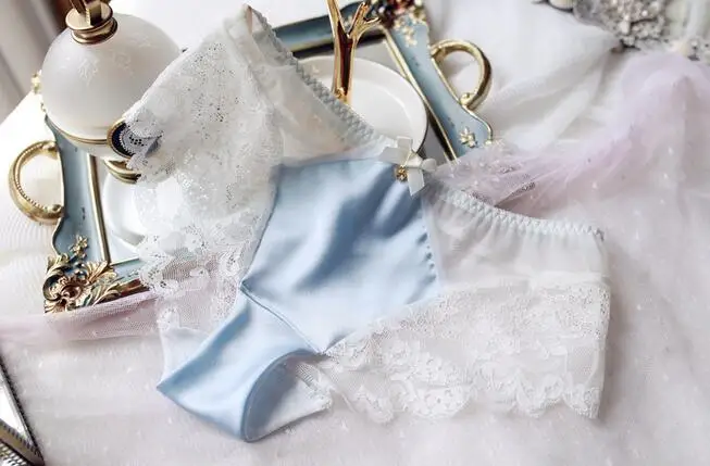 Blule Реальные фотографии M L XL Милая Лолита Kawaii Сексуальная атласная Женская пижама с кружевом Стразы бант трусики Нижнее белье Короткие стринги Нижнее белье WP545 - Цвет: Blule