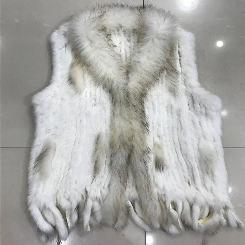 Женский натуральный вязаный жилет из кроличьего меха с воротником енота и