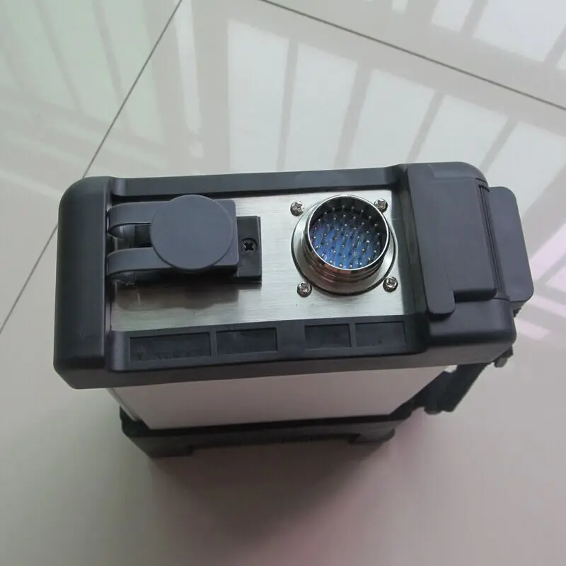 Профессиональная диагностическая система MB star для SD Connect C5 Toughbook CF19 бывший в
