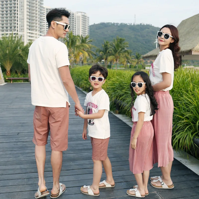 2019 летняя семейная одежда платья для мамы и дочки Одежда папы рубашки сына шорты