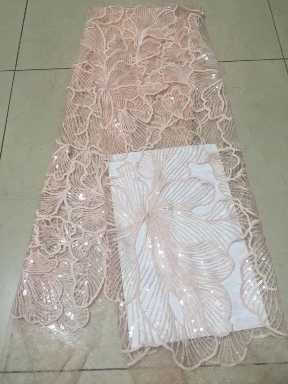 2018 Sequins decorate African French lace tulle fabric and velvet grand crystal floral royal party dress YYZ03105 | Дом и сад