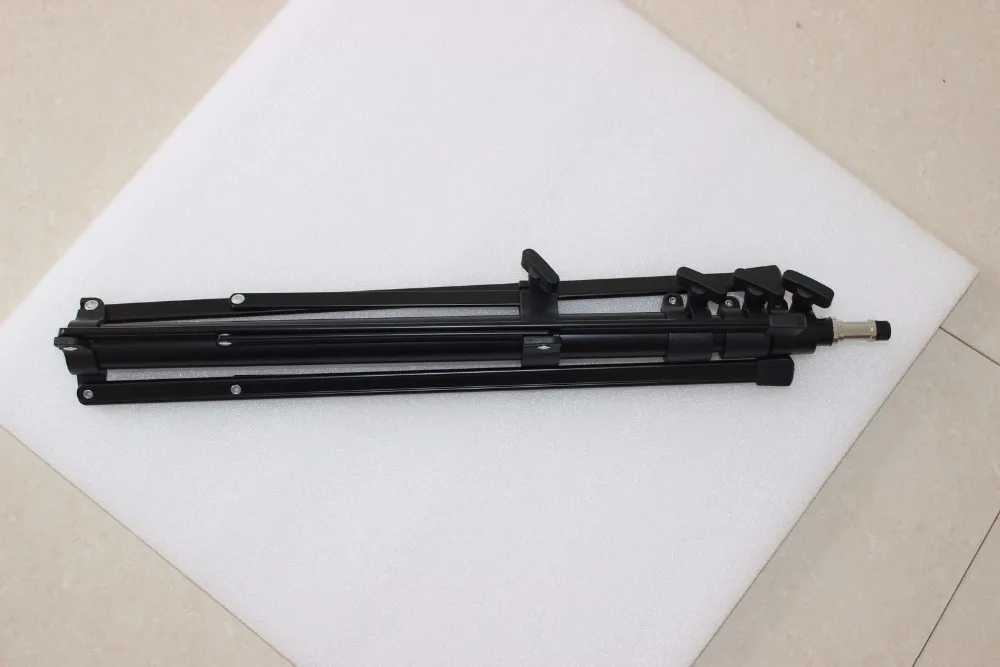 

Portable 600led 3200K-5600K Portable LED Panels Studio Lighting Kit RA=95 with Carrying Bag and Stnads