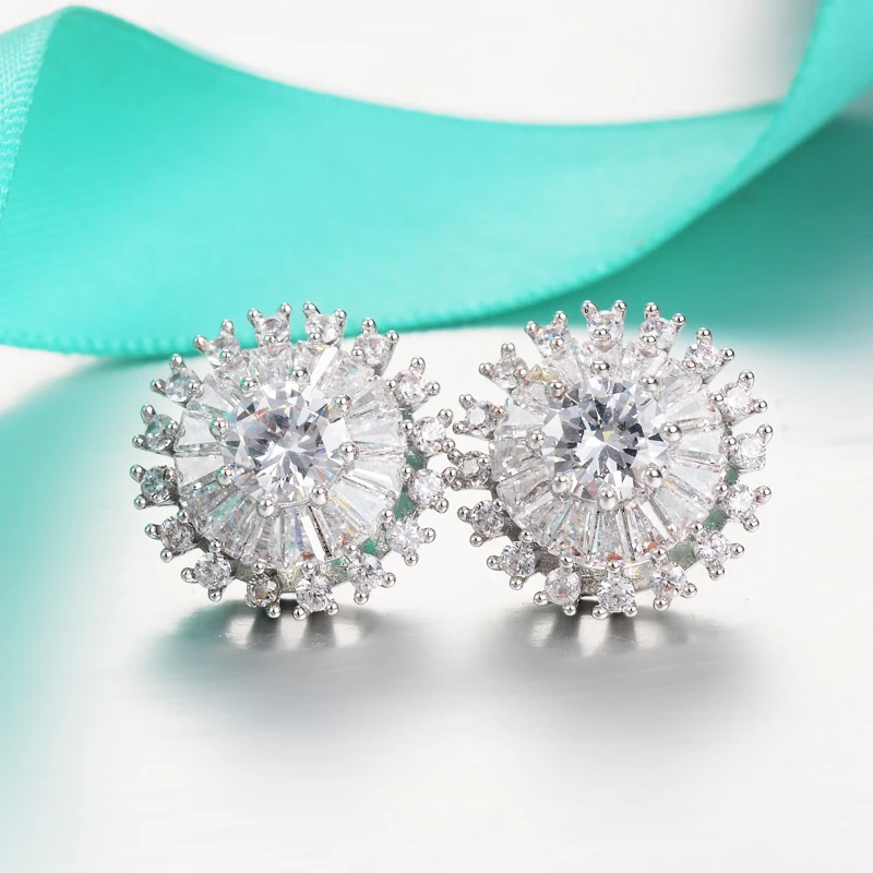 Белый золотой цвет сверкающие серьги гвоздики заполнены Круглый ААА Циркон