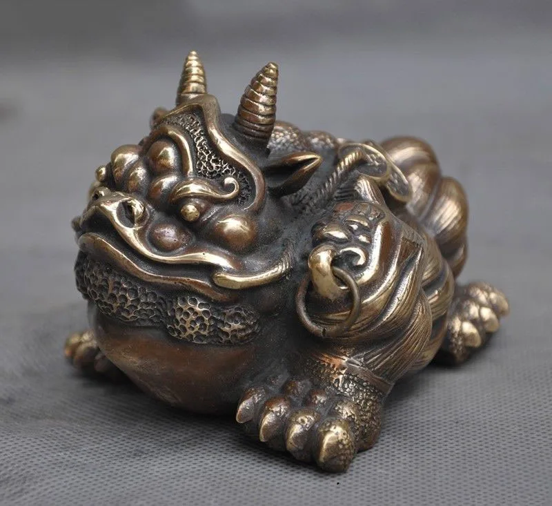 

Свадебное украшение старая китайская фэн шуй латунная монета богатства Золотая жаба hoptoad статуя спиттора