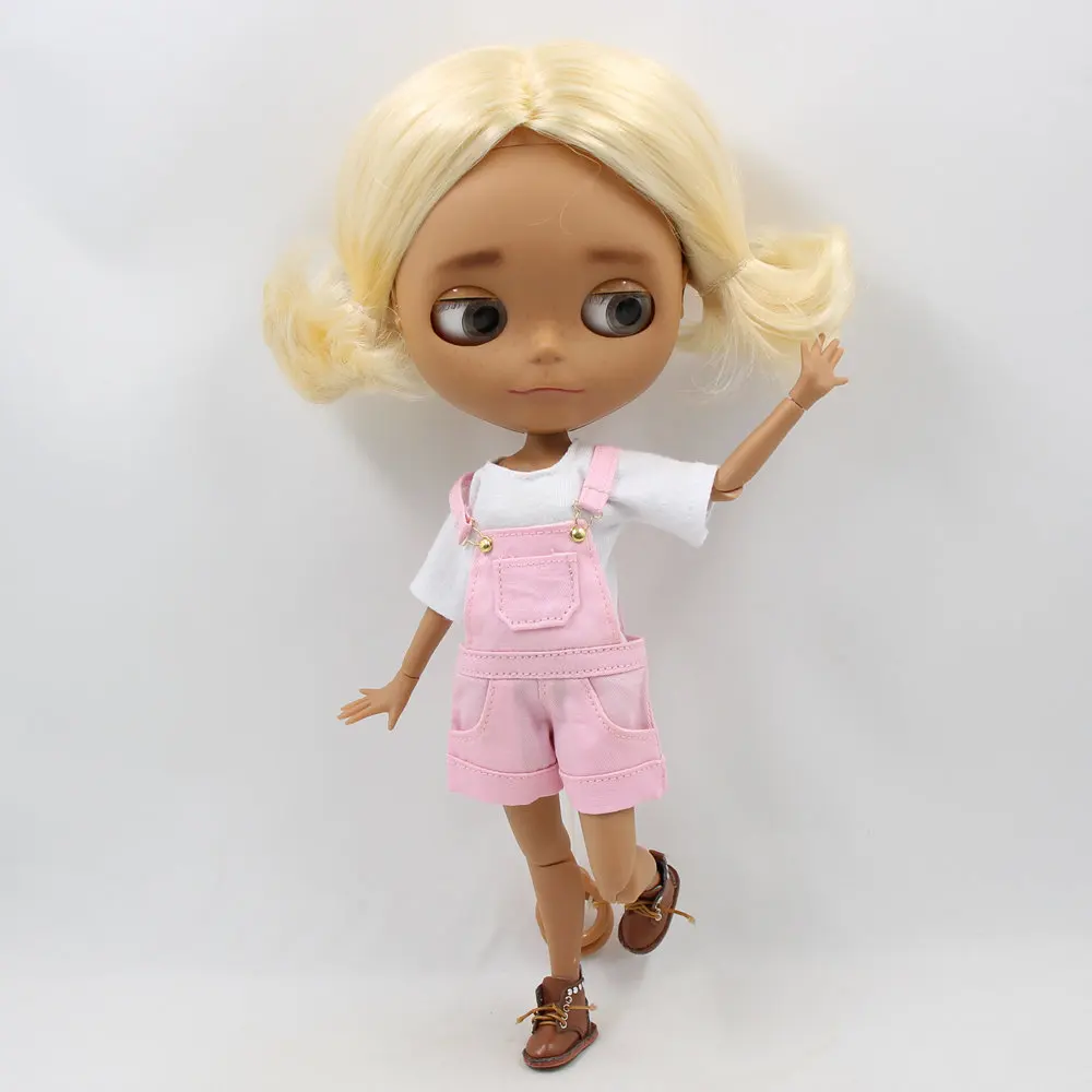 Костюм для куклы DBS Blyth 1/6 брюки на подтяжках розово-голубая рубашка в стиле