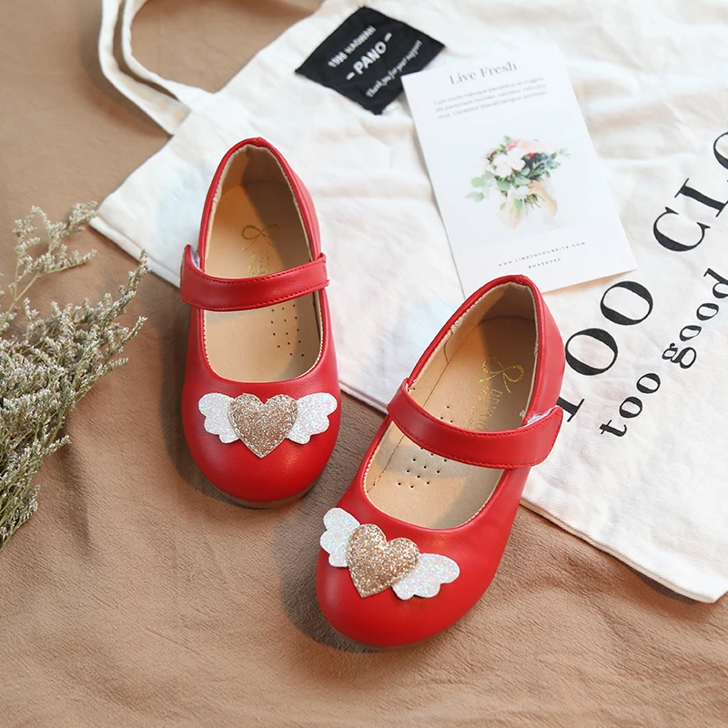 Кожаная обувь для девочек с крыльями детская принцессы нескользящая