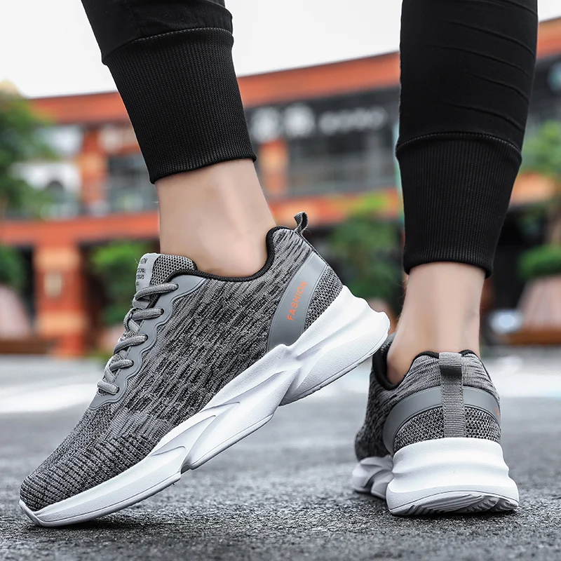 

MAISMODA 2019 Summer Men Running Shoes Breathable Couple Sneakers Lightweight Jogging Walking size 35-45 YL579