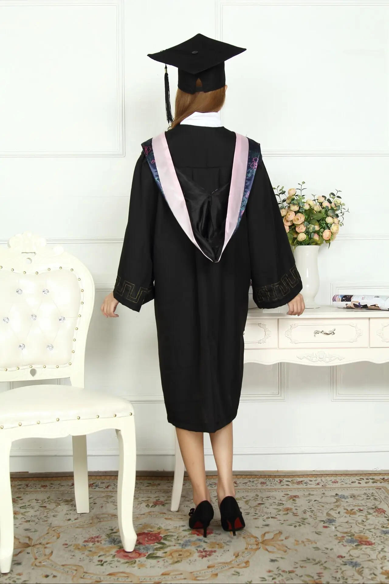 Black Bachelor of Clothes Academic Gown Graduation Dress Graduated Academic Dress Erformance Clothing
Black Bachelor of Clothes Academic Gown Graduation Dress Graduated Academic Dress Erformance Clothing