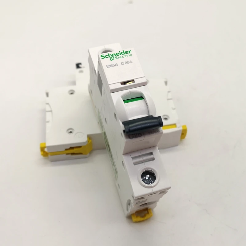 Schneider автомат защити цепи iC65N 1P C10A 16A 20A 25A 32A 40A 50A 63A