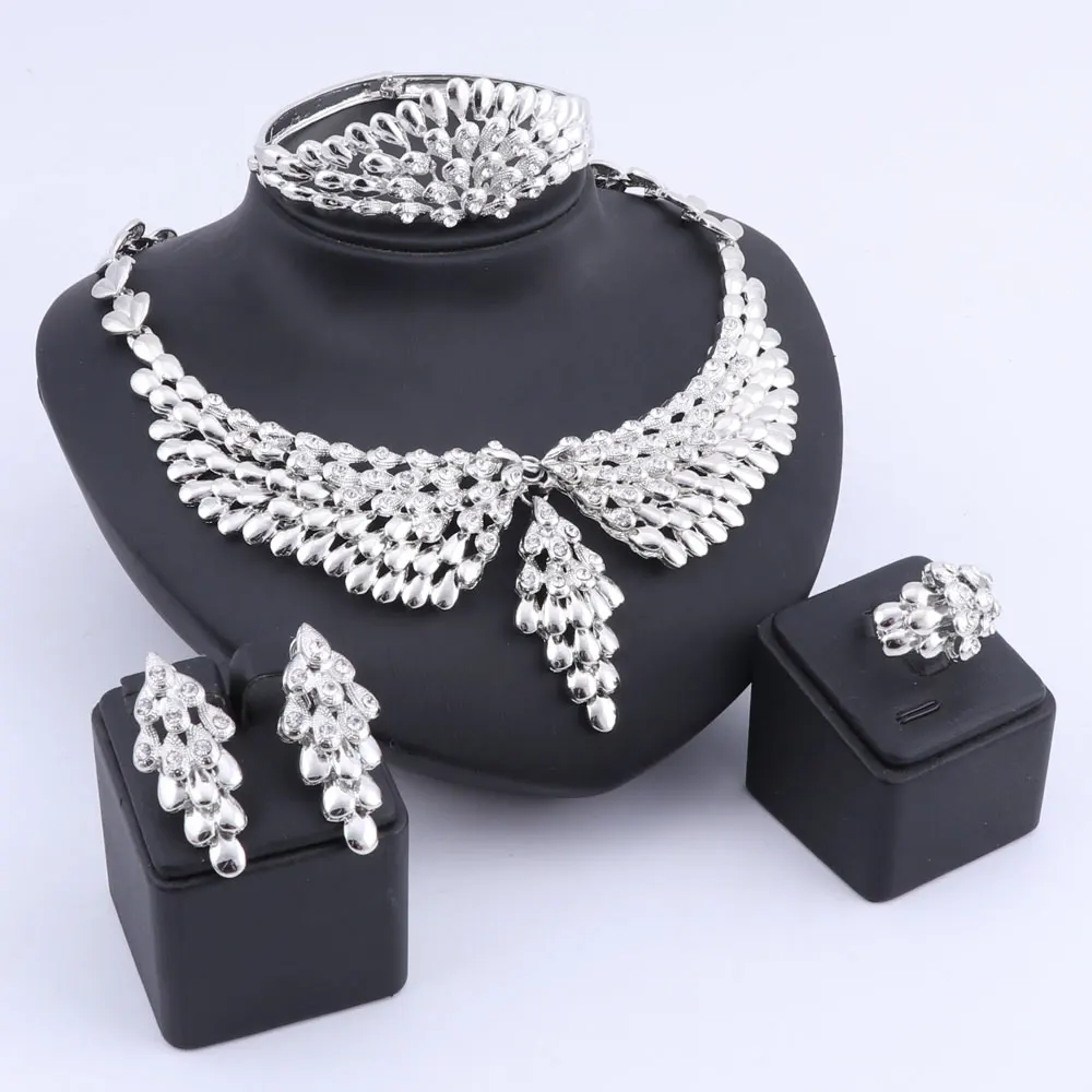 Комплект из колье серёг и кольца с кристаллами | Украшения аксессуары