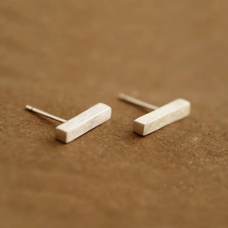 Женские и мужские серьги гвоздики svanti аллергические минималистичные простые