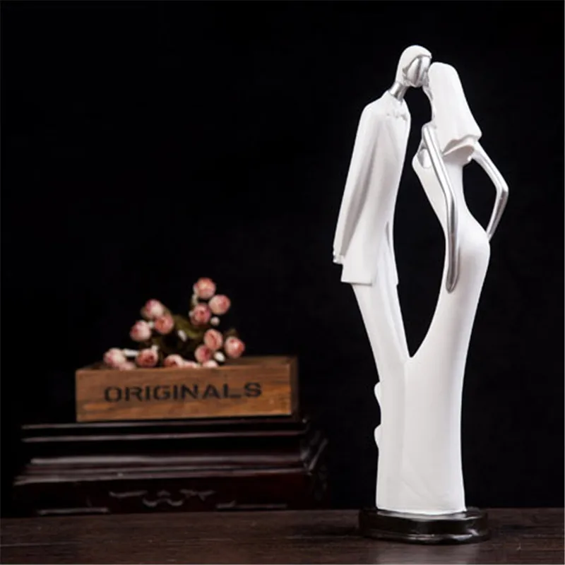 Статуэтка ручной работы из смолы для новобрачных пар белая возлюбленного