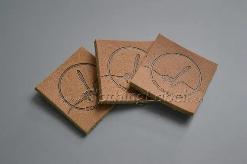 Пользовательская кожаная этикетка для джинсовой ткани печать логотипа высечка