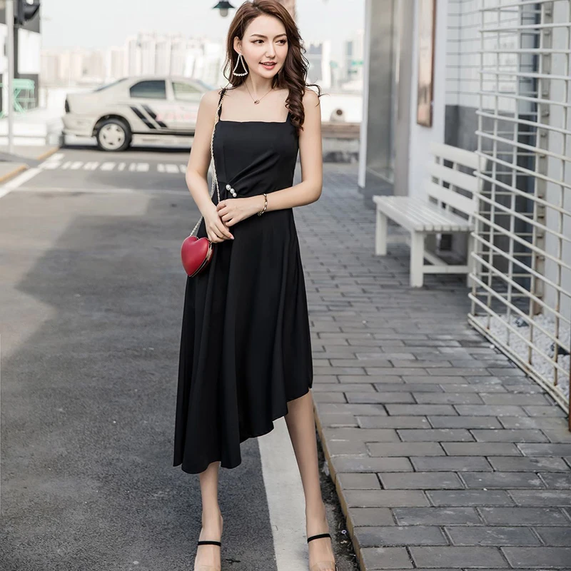 Женское летнее черное платье с открытой спиной элегантное открытыми плечами и
