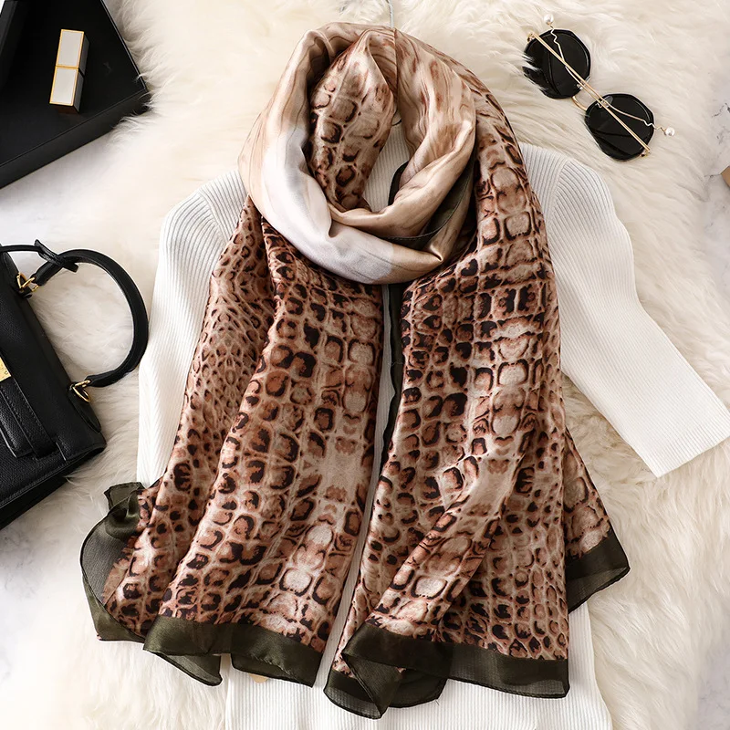 Женский шарф бандана длинный мягкий Леопардовый и Змеиный большого размера