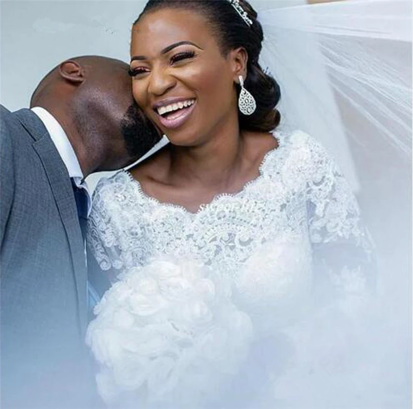2019 Tassel Train Embroidered Tiered Mermaid Bridal Gowns With Buttons Plus Size Full Sleeves African Lace Wedding Gown | Свадьбы и