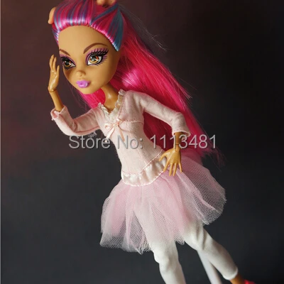 Горячая Акция оригинальные костюмы для кукол Monster High 30 шт = платья+ обувь+ сумки+ вешалки Набор модных кукол Большая распродажа