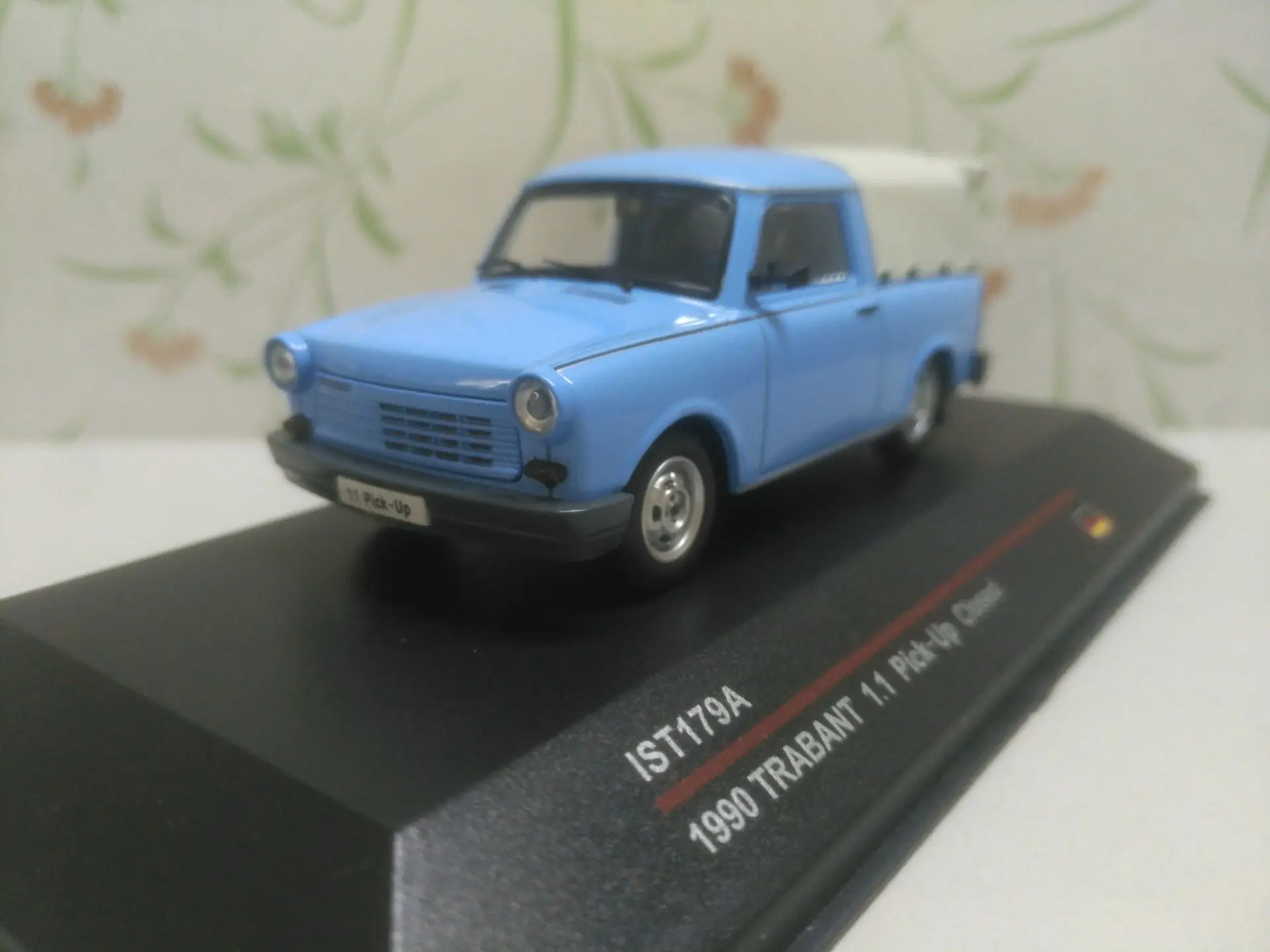 Ist model 1:43 TRABANT 1 PICK UP 1990 boutique автомобильные игрушки из сплава для детей детские