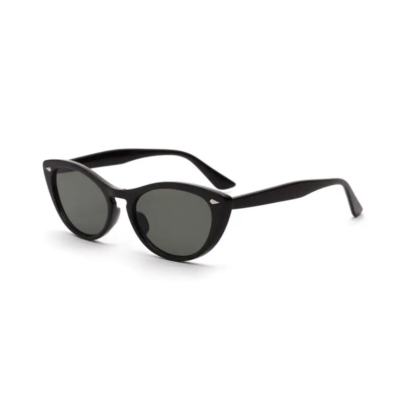 Женские солнцезащитные очки tortoiseshel брендовые дизайнерские с заклепками в стиле
