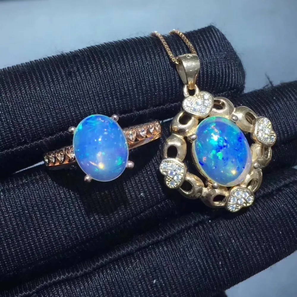 Женский ювелирный комплект из кольца и серёг серебра 925 пробы с натуральным