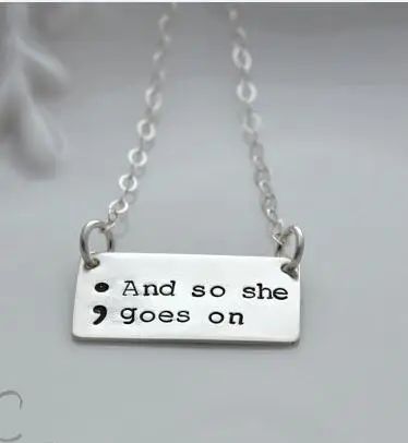 И так она дальше выглядит на искусственной серебряной основе ювелирные изделия с