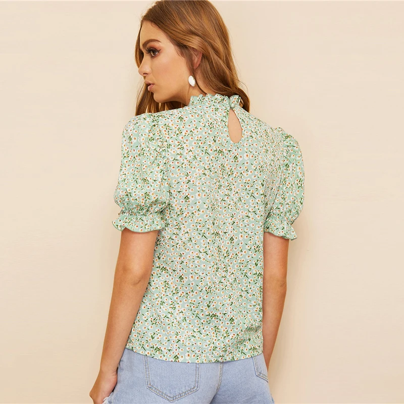 SHEIN Boho Green Ditsy Цветочные жабо шеи с пышными рукавами Топ Замочная скважина Сзади блузка женские летние элегантные офисные женские топы и блузки
