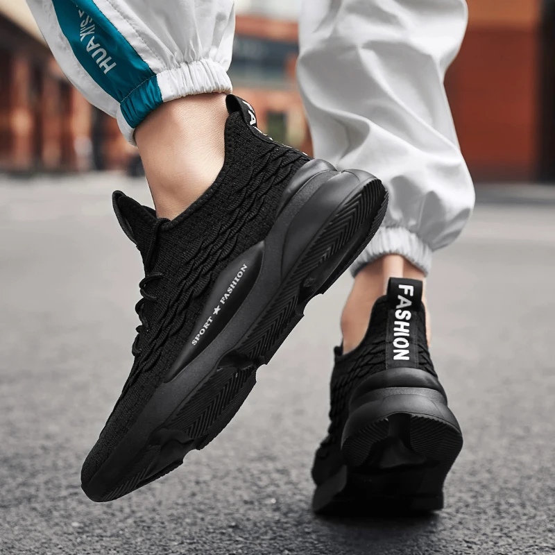 Весенне-осенние мужские удобные кроссовки 2018 новые черные красные спортивные на