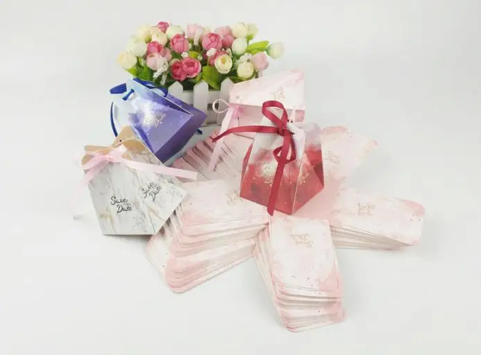 

100pcs/lots wedding candy box favors box paper gift bag packaging box for guests party decoration supplies Pyramid