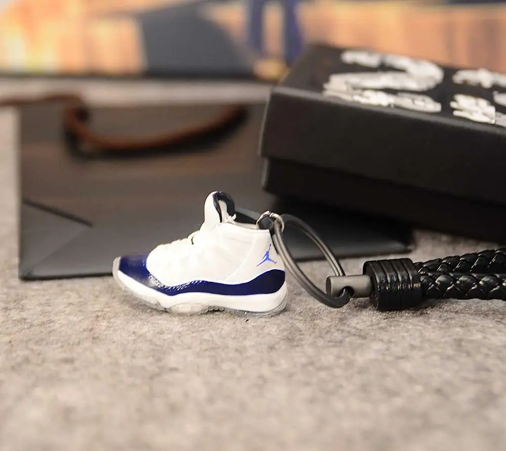 blue Air Jordan 11 Concord брелок в виде кроссовка подвеска 3d мини брелок стерео баскетбольная модель обуви АВТОМОБИЛЬ пара кукла аксессуары - Цвет: blue