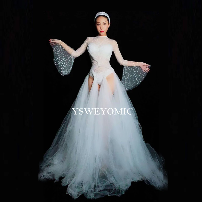 Женский костюм для танца белый черный сетчатый со стразами на день рождения