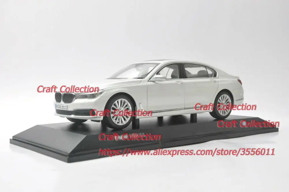 

Модель литая под давлением в масштабе 1:18 для 750Li 760Li, белый седан, игрушечный автомобиль из сплава, миниатюрный коллекционный подарок