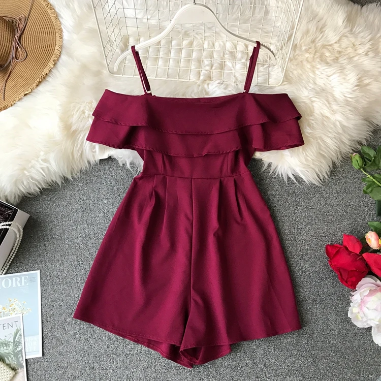 Летние женские комбинезоны с оборками каскадные вырезом лодочкой и открытыми