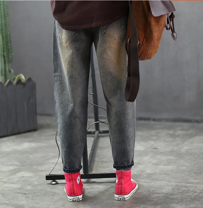 Женские джинсы с эластичной талией винтажные свободные карманами и вышивкой на