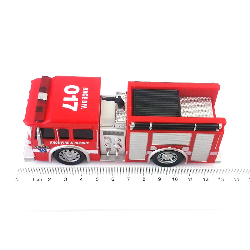 Disney Pixar Cars 3 No.017 маленький металлический литой игрушечный автомобиль LugsWorth 1:55