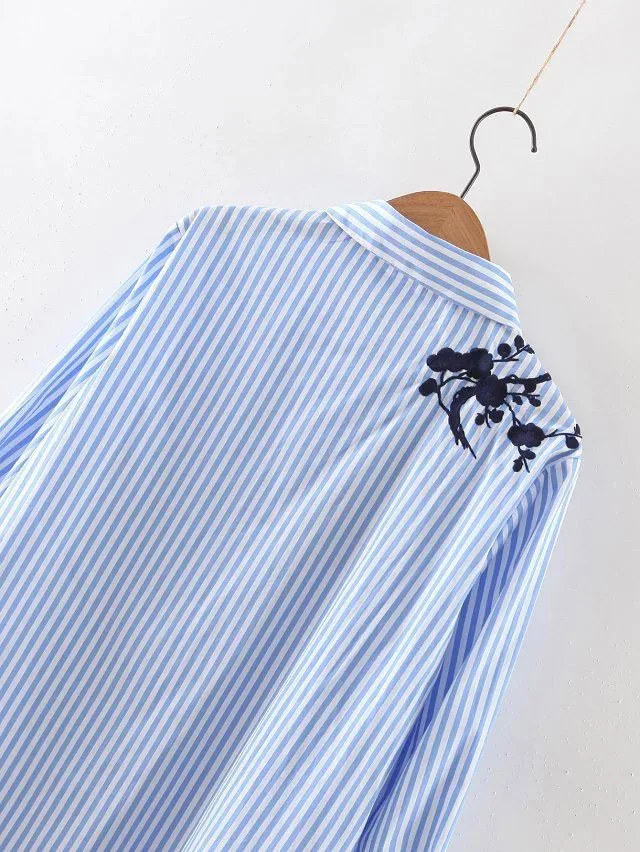 Женская блузка с вышивкой синяя хлопковая рубашка в полоску топ отложным