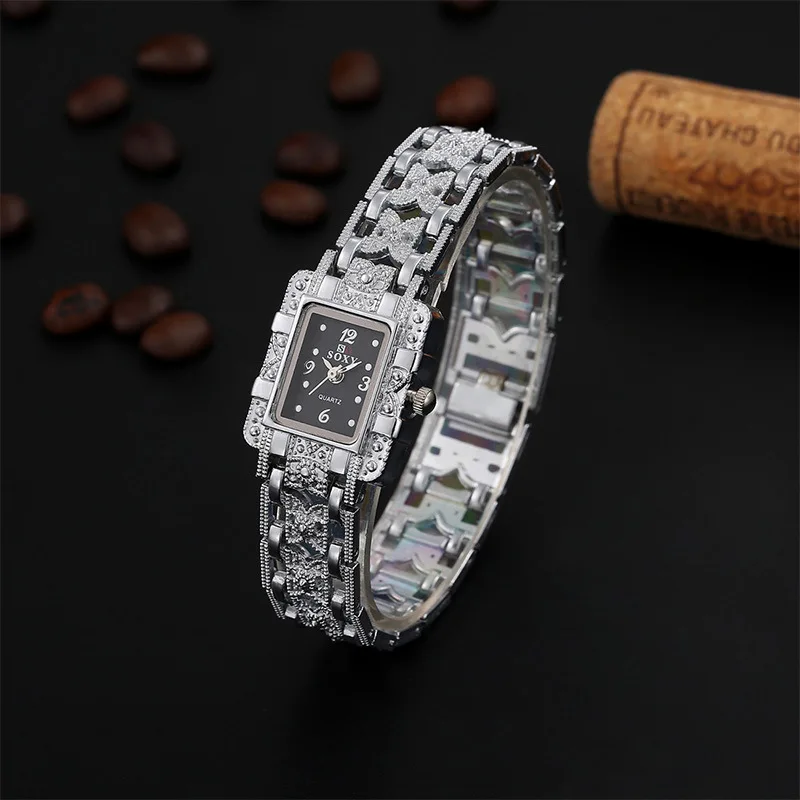 

New Fashion Luxury Silver Rhinestone Watches Women Dress Watches Ladies Bracelet Wristwatches Gift Quartz Watch AC059