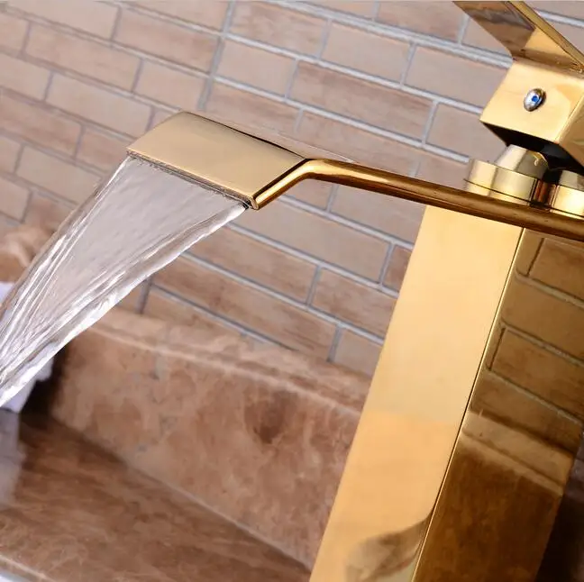 Бесплатная доставка водопад Широкий носик Золотой стиль латунный кран с одной