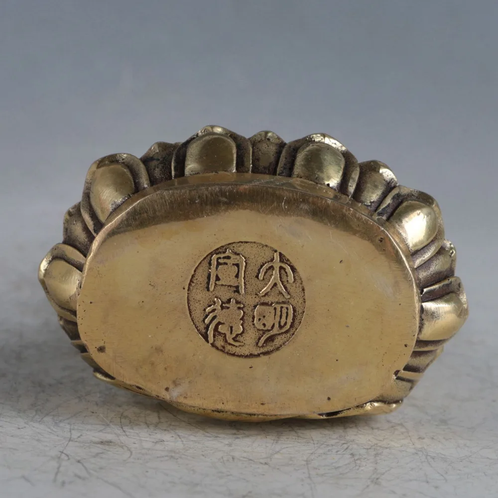 

Old Chinese brass MING XUANDE hand-carved Buddha lotus statue