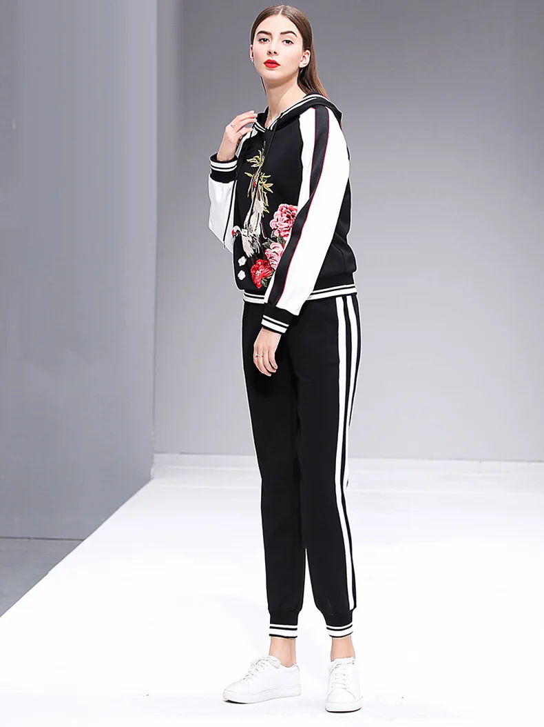 Women's Runway Twinsets Hooded Collar Long Sleeves Embroidery Hoodies with Striped Pants Fashion Two Piece Sets | Женская одежда