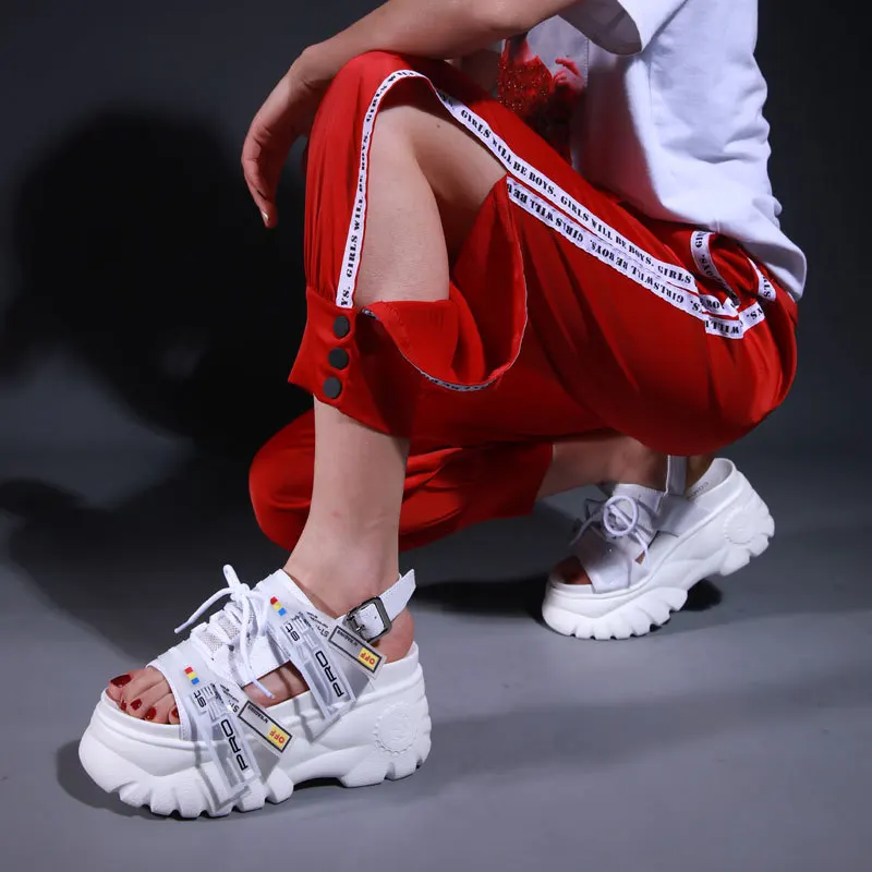 Сандалии женские 2019 с плоским дном губка обувная увеличить пляжная обувь для