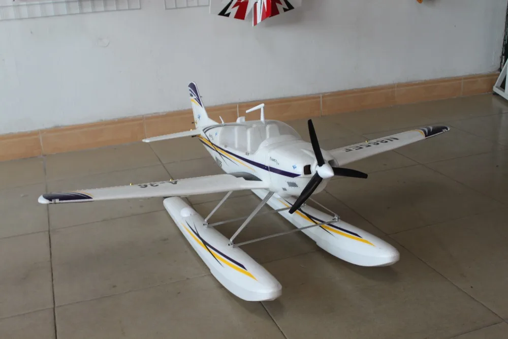 2 4G бесщеточный двигатель rtf rc самолет с неподвижным крылом пульт дистанционного
