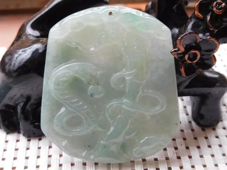 Натуральный Бирма Юй кулон восковой Знак зодиака Змея 5230 | Украшения и аксессуары