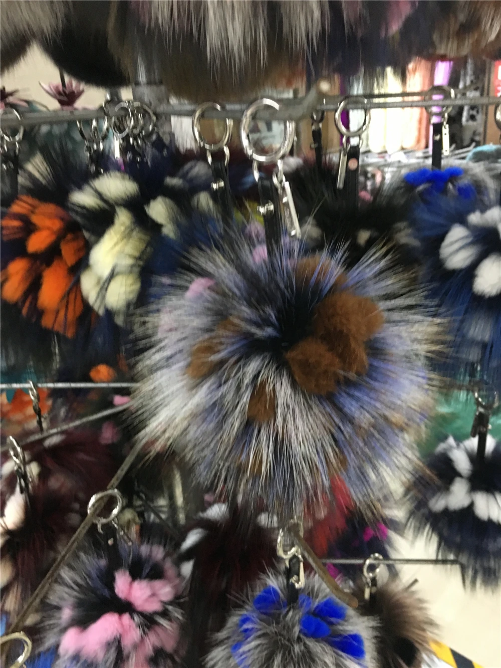 real fur Ananas Keychain Pineapple Strawberry Fruit Fox Fur Pom Poms Women Bag Monster Bag Charm Bugs Pompom Keychain rex rabbit