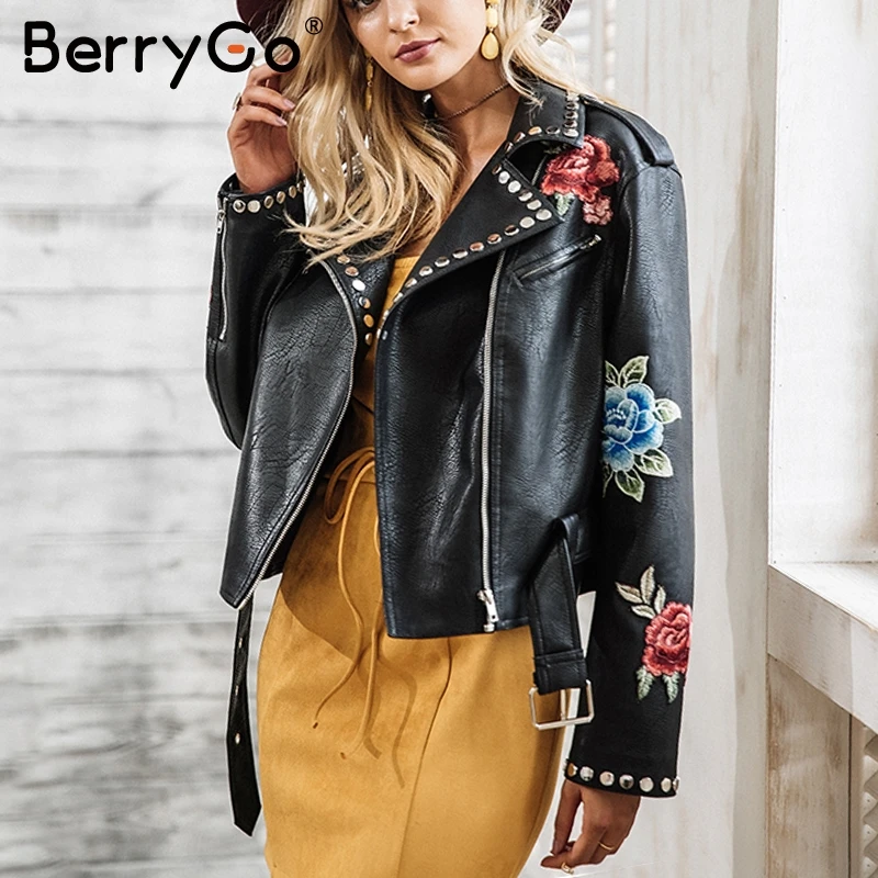 Женские куртки из искусственной кожи BerryGo с цветочной аппликацией и заклепками